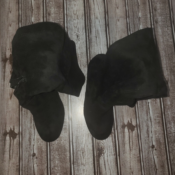 Forever 21 Black Knee High Boots - Picture 4 of 5